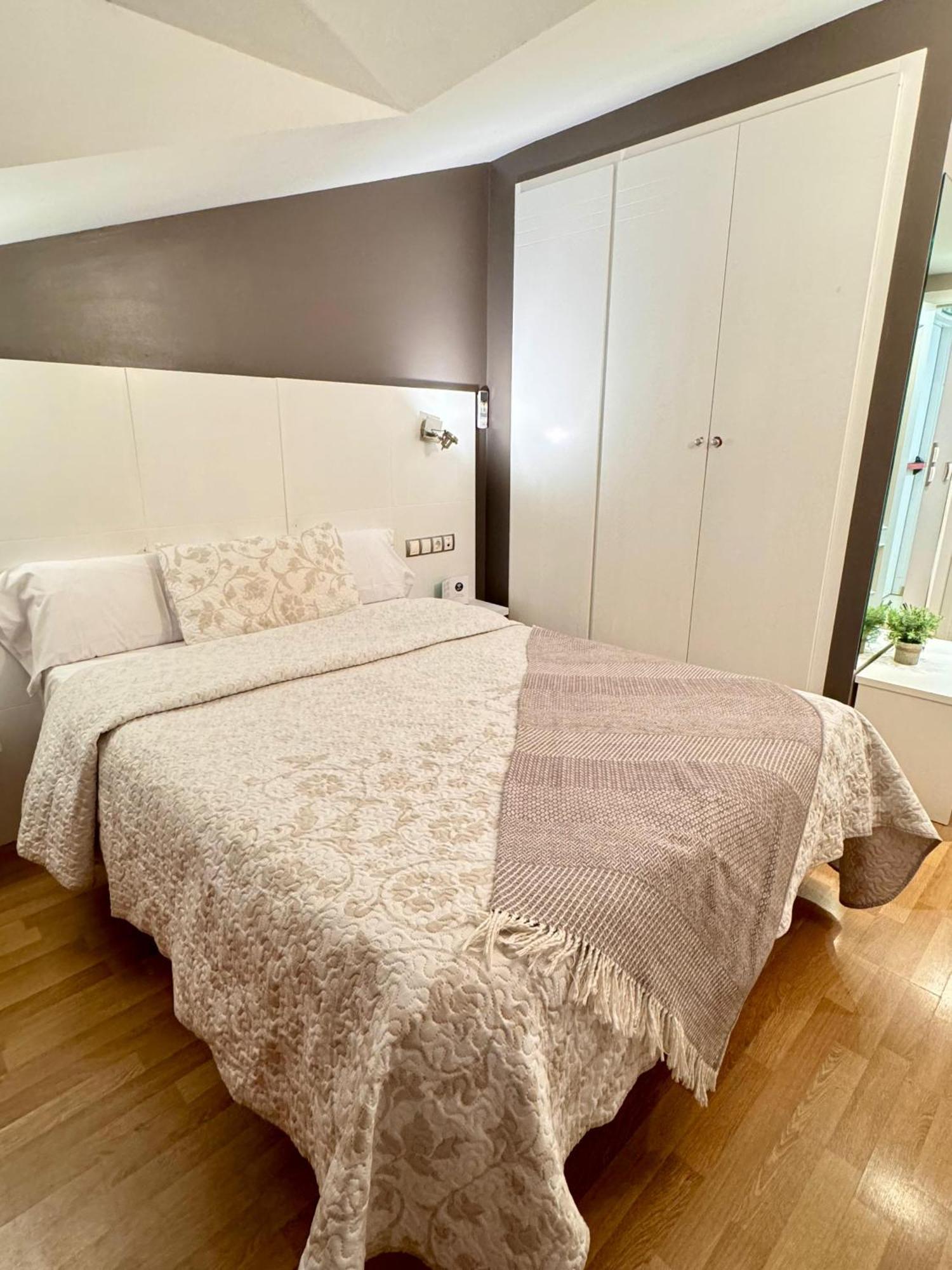 Hotel El Acebo Jaca Ngoại thất bức ảnh