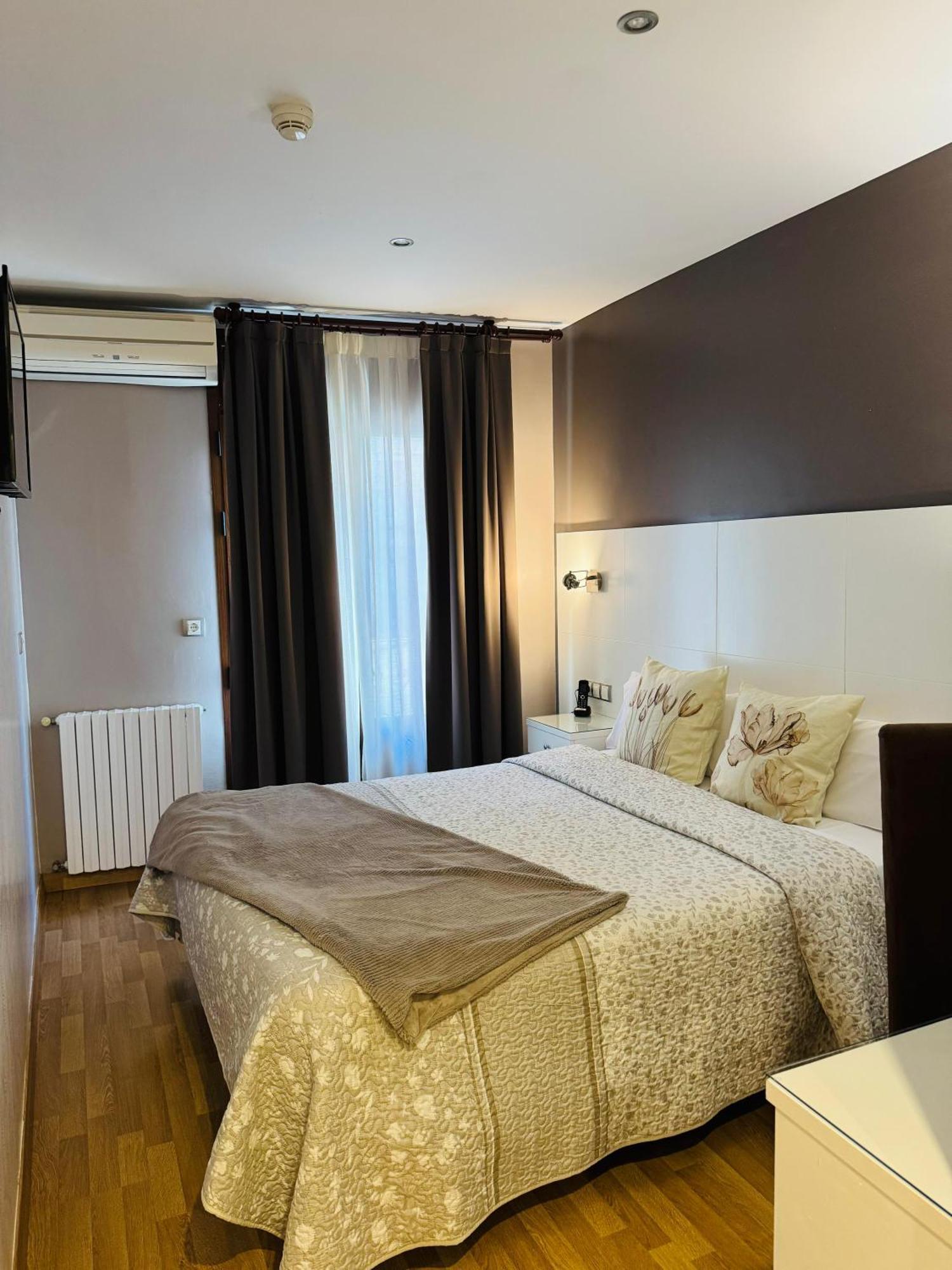 Hotel El Acebo Jaca Ngoại thất bức ảnh