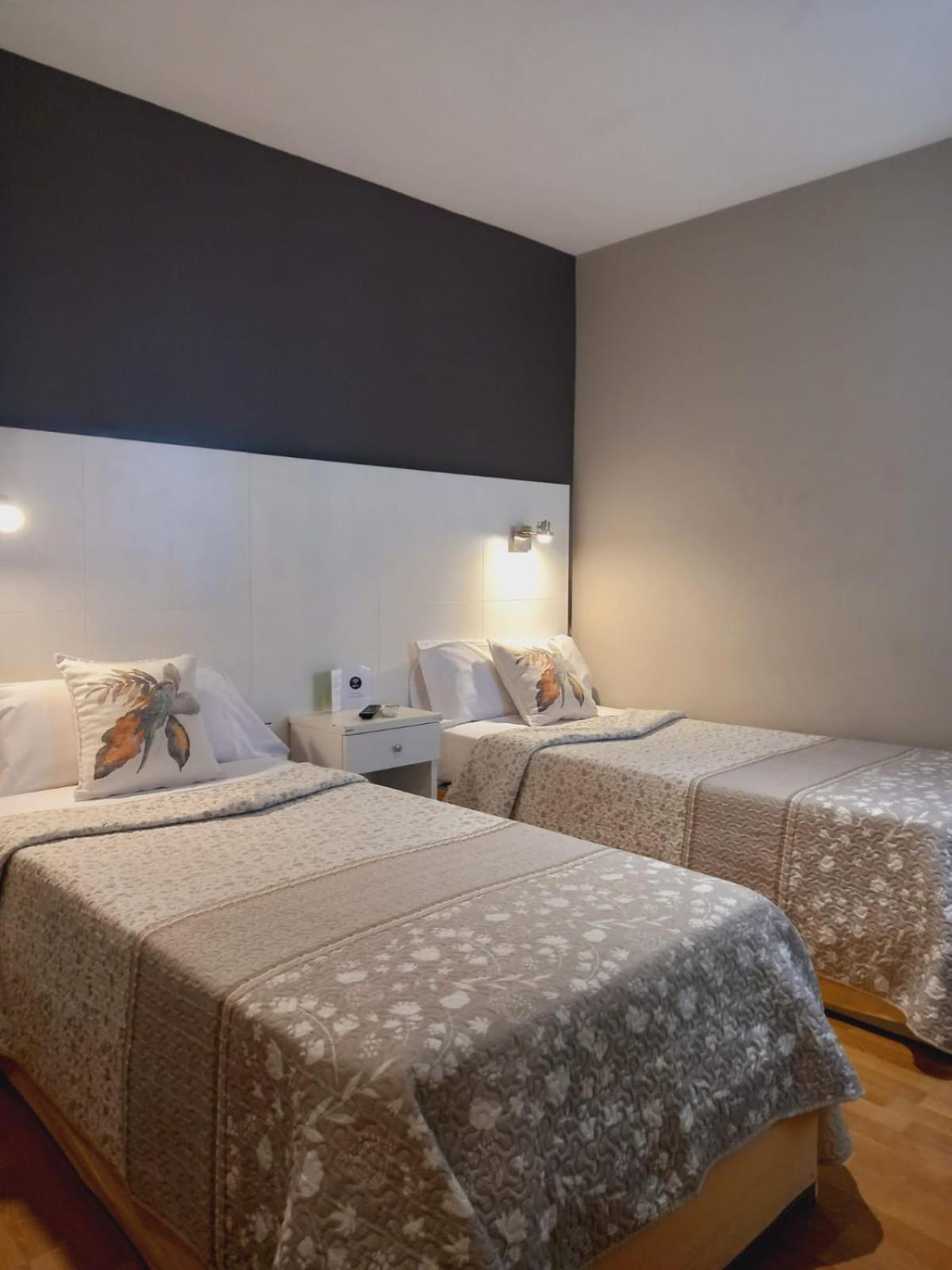 Hotel El Acebo Jaca Ngoại thất bức ảnh